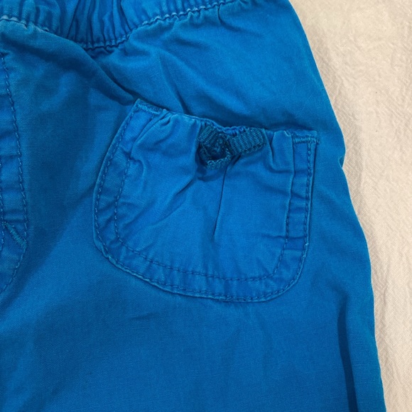 Blue khaki pants with flower detail and cute pockets - Picture 3 of 4